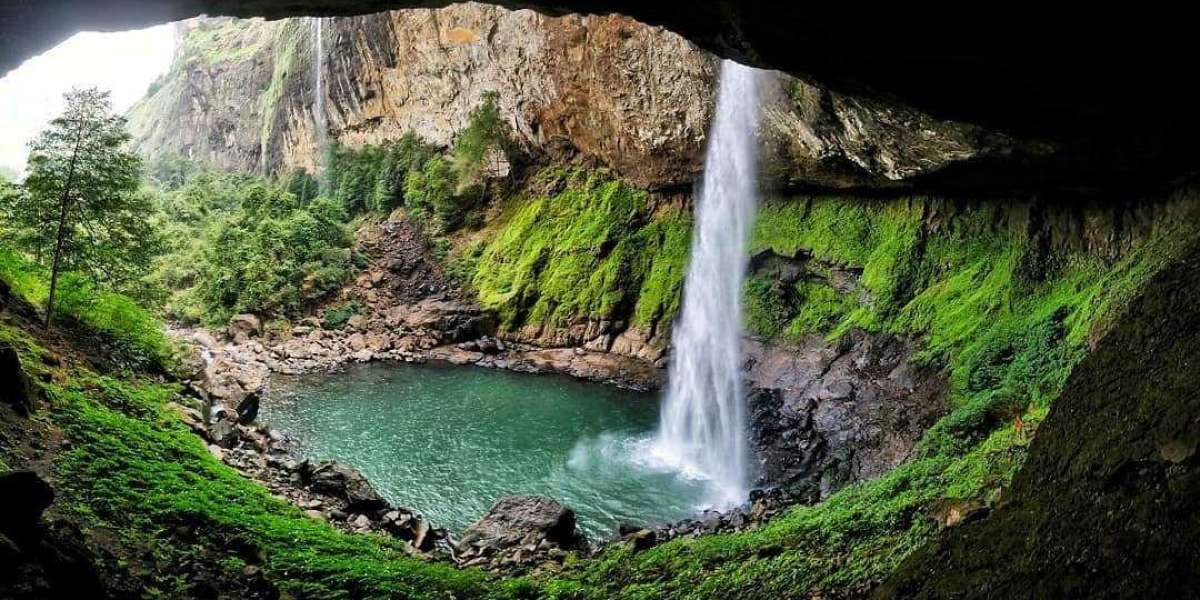 Exploring the Hidden Gem: Devkund Waterfall Trek